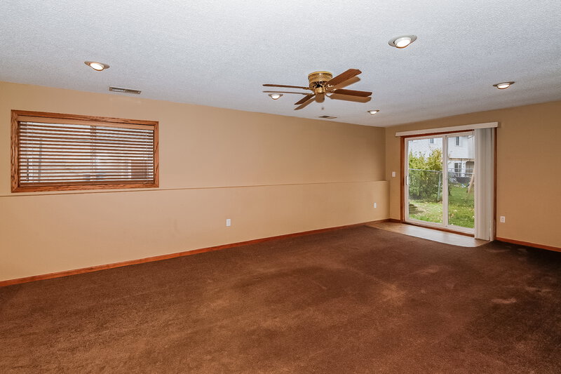 0/Mo, 540 Kendall Dr Hastings, MN 55033 Family Room View 5