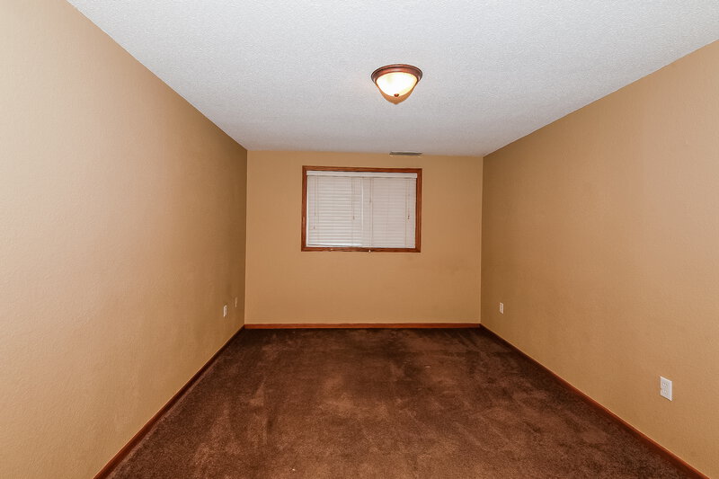 0/Mo, 540 Kendall Dr Hastings, MN 55033 Bedroom View 3