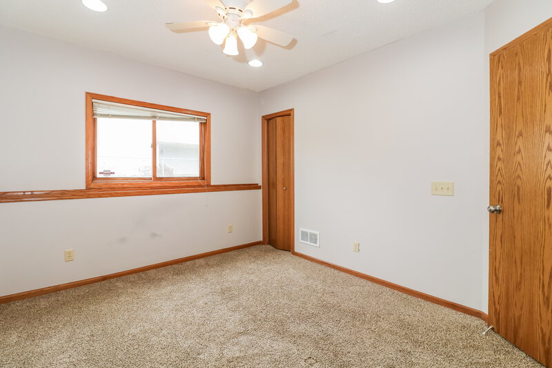 2,365/Mo, 2509 93rd Trl Brooklyn Park, MN 55444 Master Bedroom View