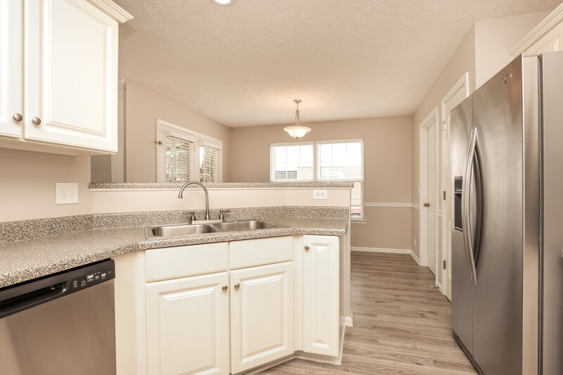 2,365/Mo, 214 Quanah Parker Trl Murfreesboro, TN 37127 Kitchen View 2
