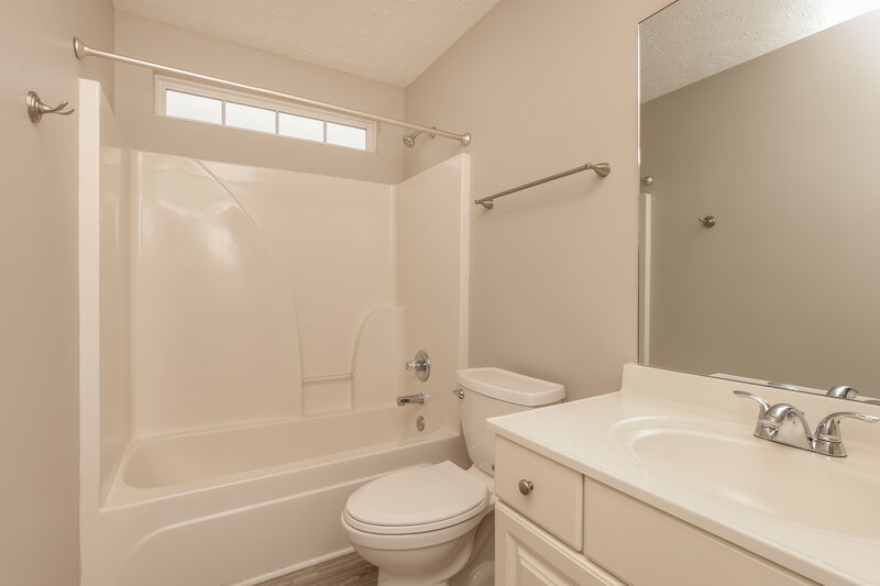 2,365/Mo, 214 Quanah Parker Trl Murfreesboro, TN 37127 Bathroom View