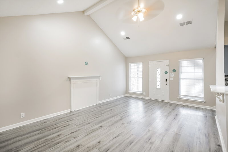 2,325/Mo, 2913 Bayshore Cv Antioch, TN 37013 Living Room View 2