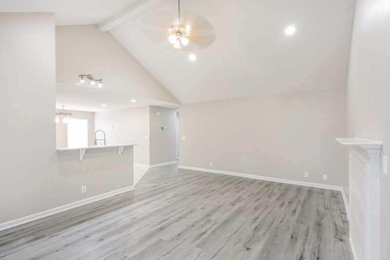 2,325/Mo, 2913 Bayshore Cv Antioch, TN 37013 Living Room View 3