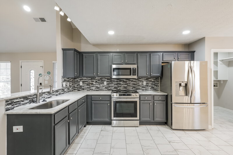 2,325/Mo, 2913 Bayshore Cv Antioch, TN 37013 Kitchen View 2