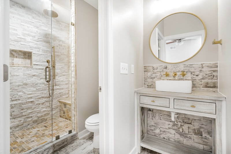 2,325/Mo, 2913 Bayshore Cv Antioch, TN 37013 Main Bathroom View