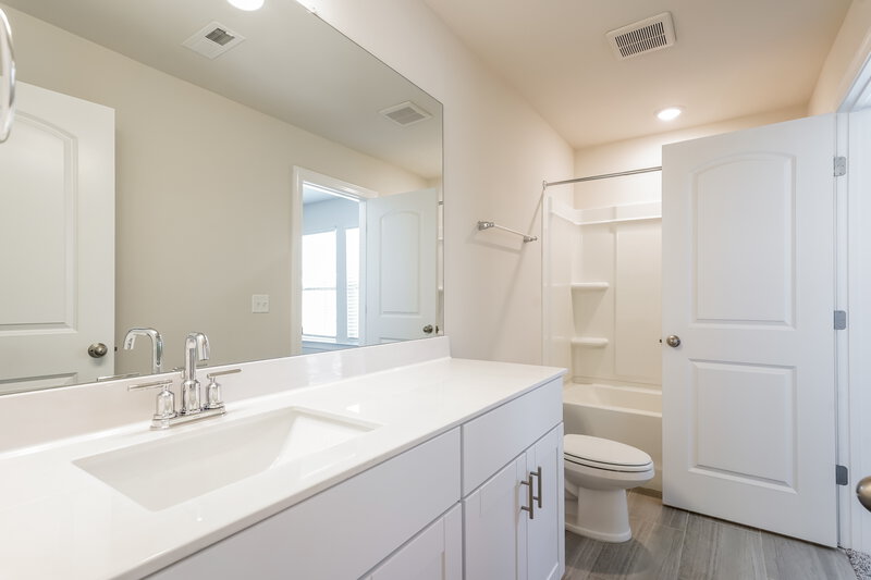 2,020/Mo, 1731 Tahoma Dr Lebanon, TN 37087 Bathroom View