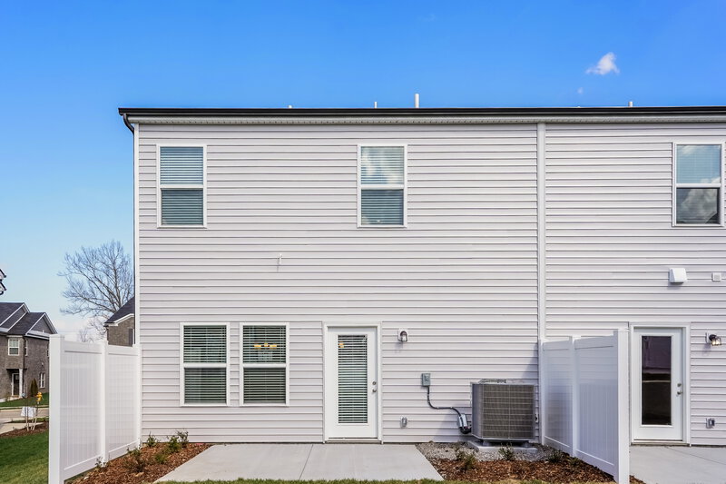 2,020/Mo, 1731 Tahoma Dr Lebanon, TN 37087 Rear View