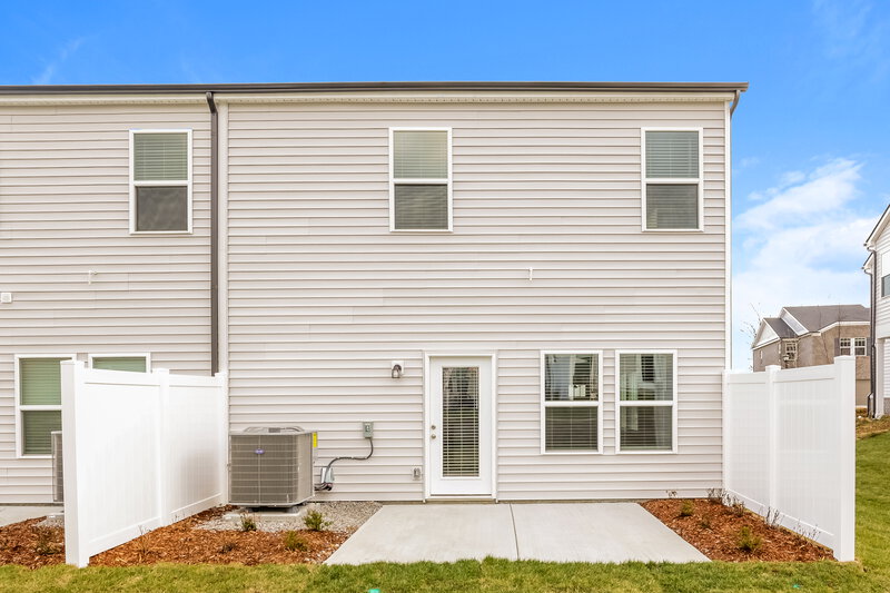 3,130/Mo, 1725 Tahoma Dr Lebanon, TN 37087 Rear View