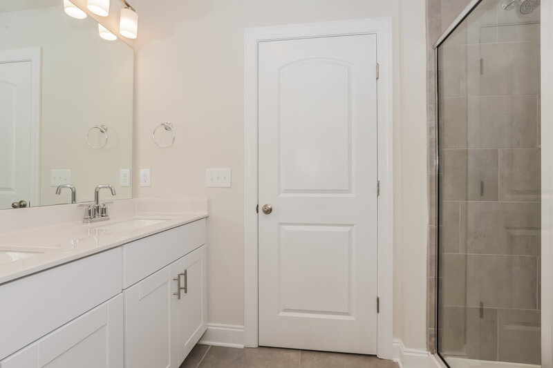 2,010/Mo, 1709 Tahoma Dr Lebanon, TN 37087 Main Bathroom View