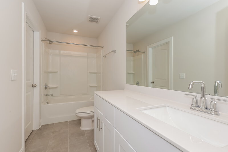 2,010/Mo, 1709 Tahoma Dr Lebanon, TN 37087 Bathroom View