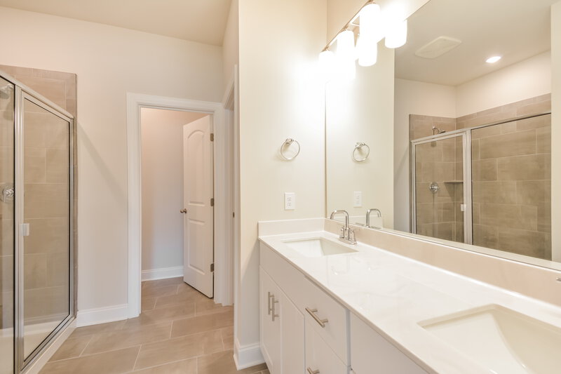 2,425/Mo, 3627 Mathewson Way Murfreesboro, TN 37128 Main Bathroom View