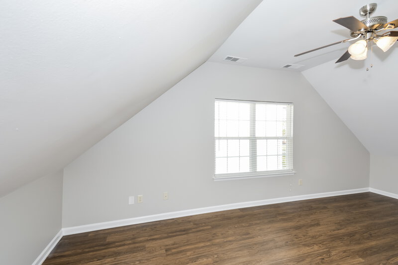 2,370/Mo, 7879 Rainey Dr Antioch, TN 37013 Family Room View 2