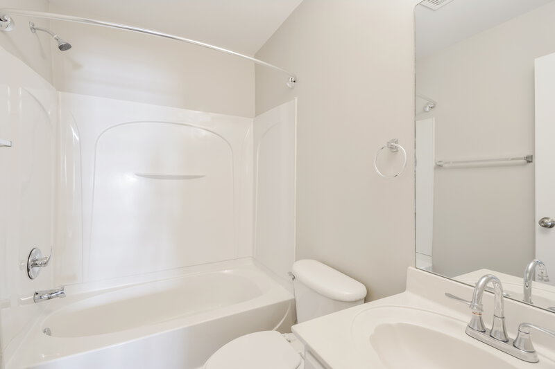 2,370/Mo, 7879 Rainey Dr Antioch, TN 37013 Bathroom View