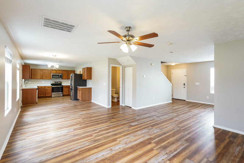 2,160/Mo, 5616 Dory Dr Antioch, TN 37013 Living Room View 2