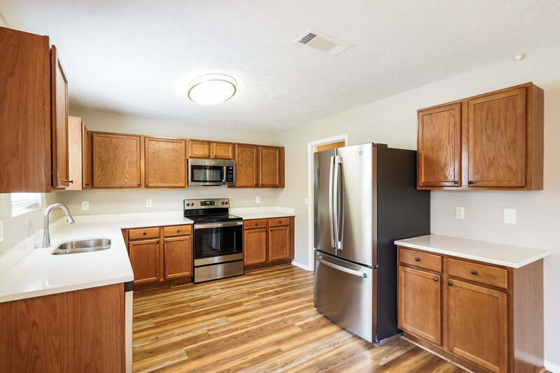 2,160/Mo, 5616 Dory Dr Antioch, TN 37013 Kitchen View