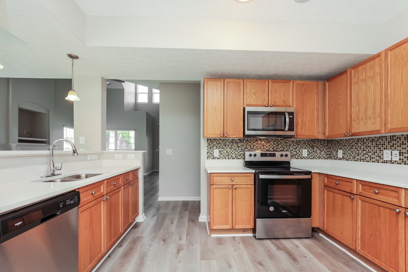 2,450/Mo, 2584 Kanlow Dr Antioch, TN 37013 Kitchen View