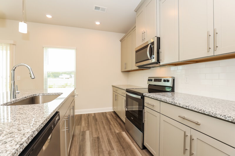 2,485/Mo, 3610 Mathewson Way Murfreesboro, TN 37128 Kitchen View