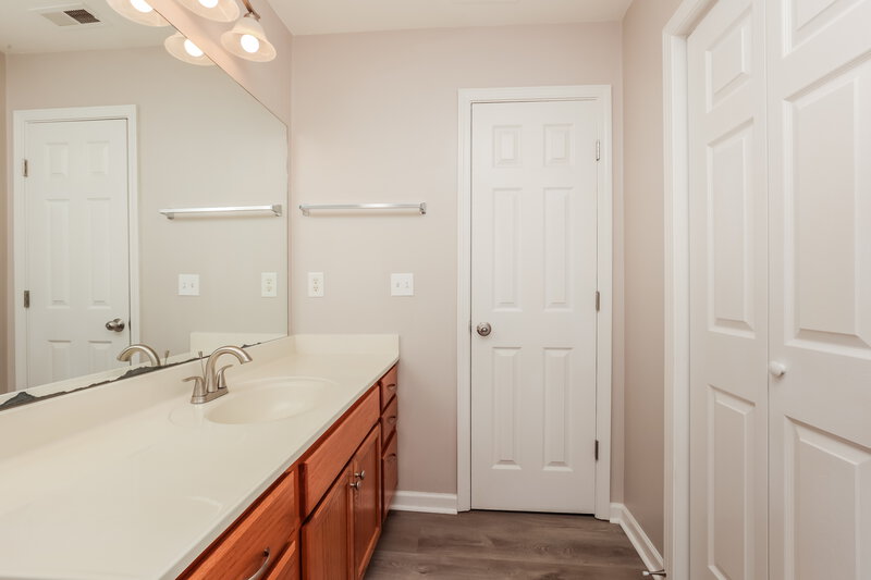 3,710/Mo, 4013 Cadence Dr Spring Hill, TN 37174 Bathroom View
