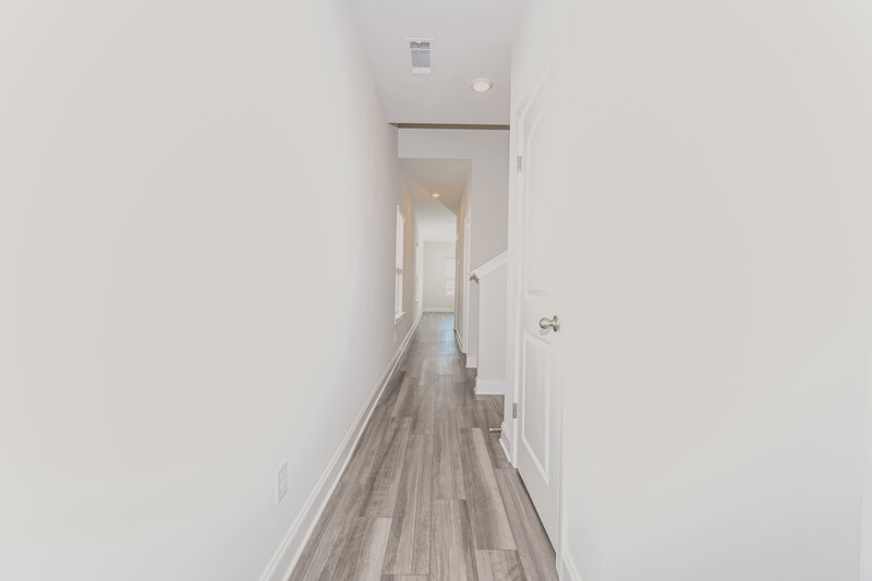 2,595/Mo, 1604 Espy Aly Hermitage, TN 37076 Hallway View