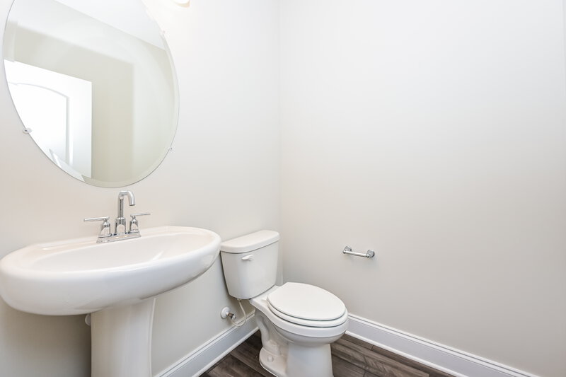 2,595/Mo, 1604 Espy Aly Hermitage, TN 37076 Bathroom View