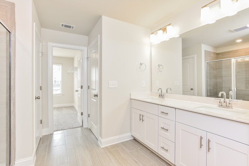 2,770/Mo, 7416 Blue Gable Rd Hermitage, TN 37076 Main Bathroom View