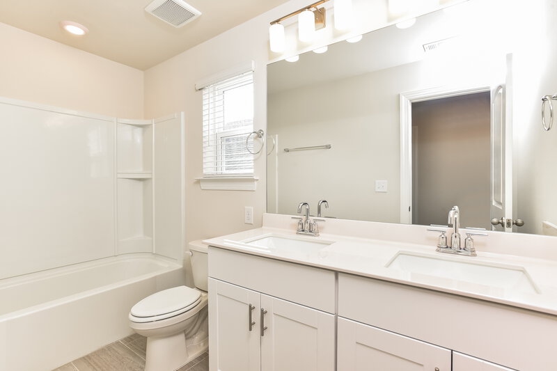 2,770/Mo, 7416 Blue Gable Rd Hermitage, TN 37076 Bathroom View