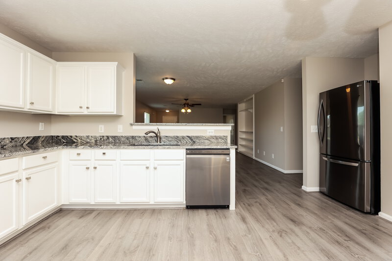 2,360/Mo, 2867 Park Knoll Dr Mount Juliet, TN 37122 Kitchen View