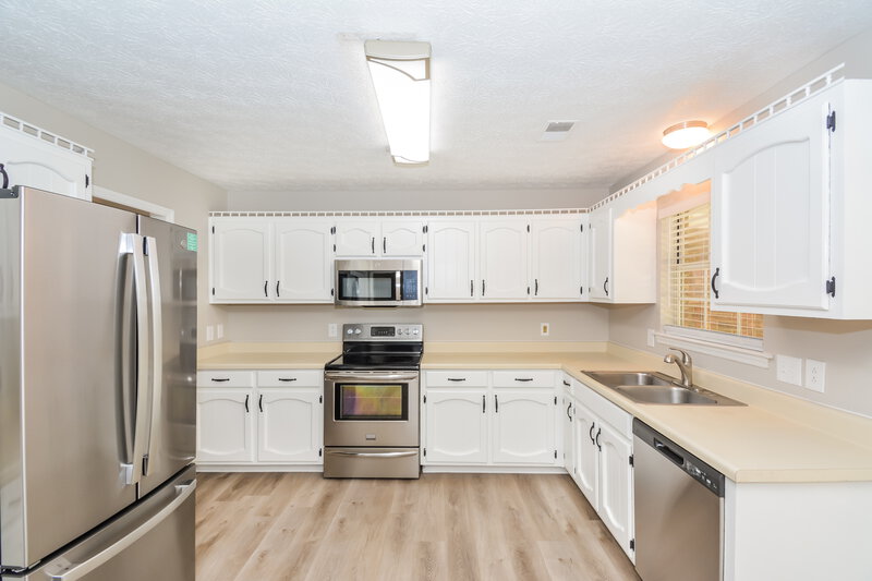 2,210/Mo, 4014 Sam Davis Rd Smyrna, TN 37167 Kitchen View 2