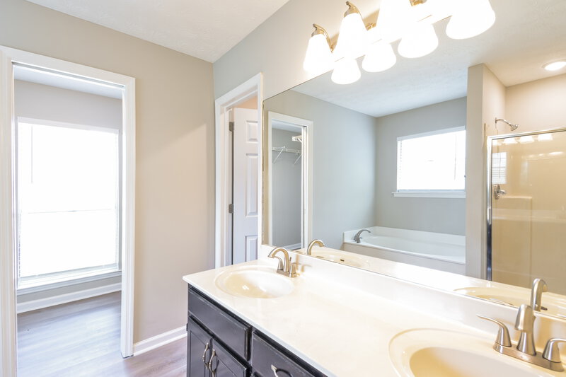 2,210/Mo, 4014 Sam Davis Rd Smyrna, TN 37167 Main Bathroom View