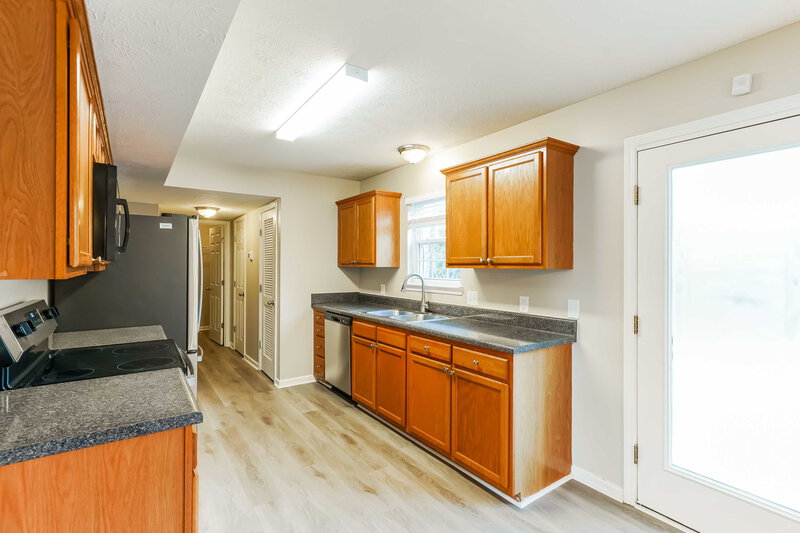 2,145/Mo, 7305 Ole Nottingham Dr Antioch, TN 37013 Kitchen View