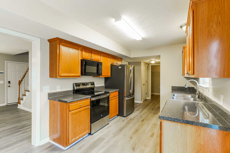 2,145/Mo, 7305 Ole Nottingham Dr Antioch, TN 37013 Kitchen View 2