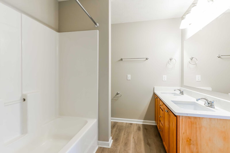 2,145/Mo, 7305 Ole Nottingham Dr Antioch, TN 37013 Main Bathroom View