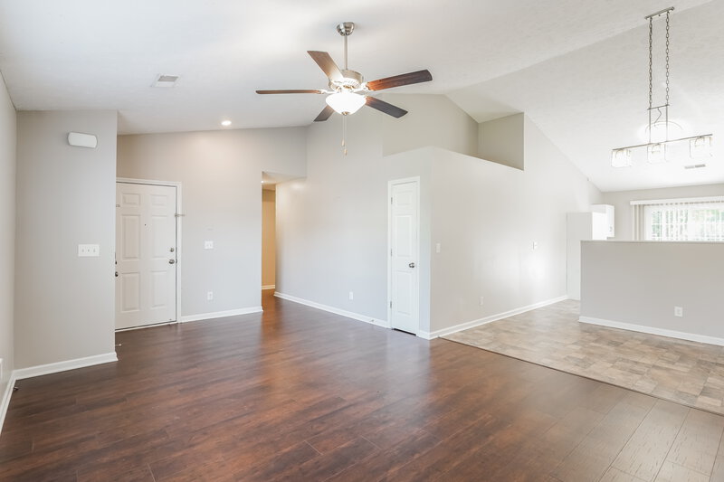 2,335/Mo, 3260 Cain Harbor Dr Nashville, TN 37214 Living Room View 2