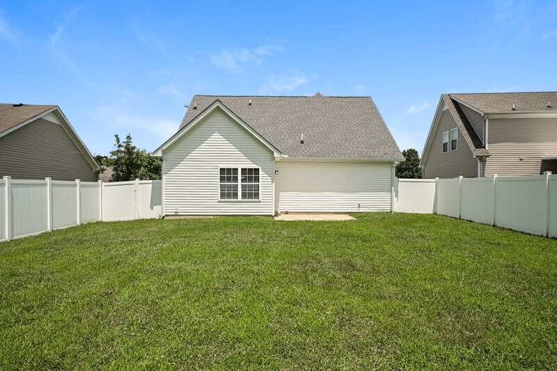 2,215/Mo, 2004 Deer Valley Dr Spring Hill, TN 37174 Rear View