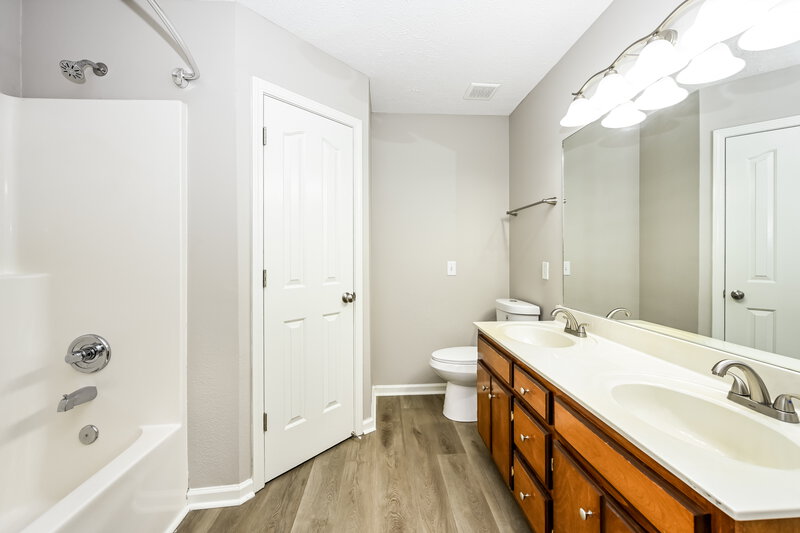 1,685/Mo, 2014 Penmar Dr La Vergne, TN 37086 Main Bathroom View