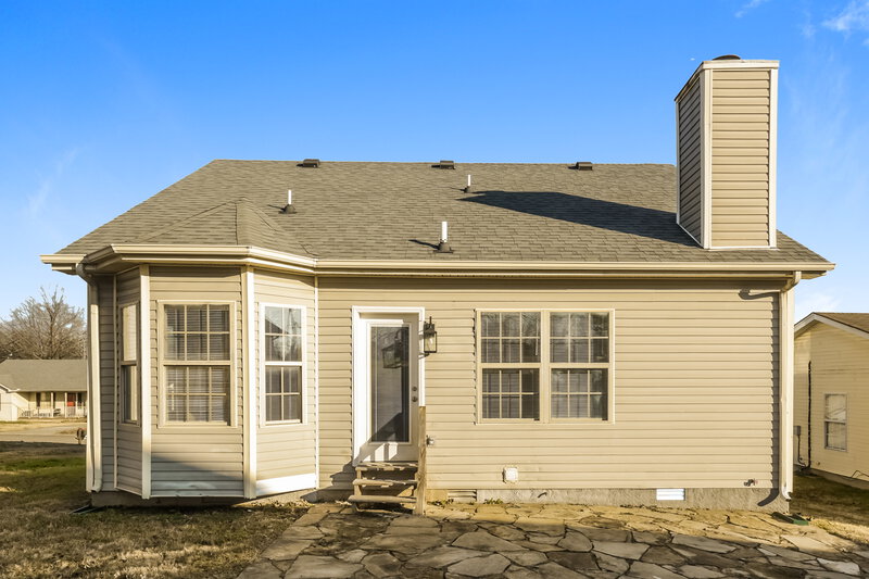 1,645/Mo, 321 Cedar Park Cir La Vergne, TN 37086 Rear View