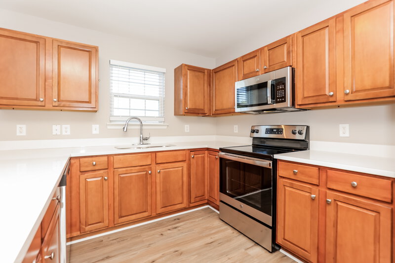 2,395/Mo, 3014 Commonwealth Dr Spring Hill, TN 37174 Kitchen View 2