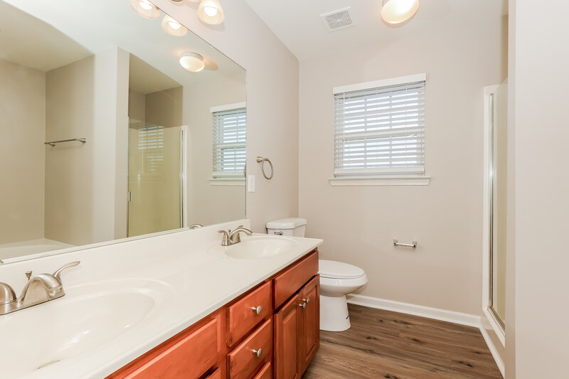 2,395/Mo, 3014 Commonwealth Dr Spring Hill, TN 37174 Main Bathroom View