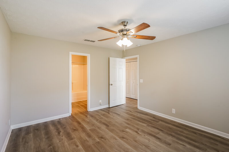 2,660/Mo, 1550 James Gafford Dr La Vergne, TN 37086 Main Bedroom View 2