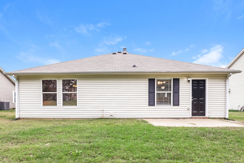 2,095/Mo, 2657 Sutherland Dr Thompsons Station, TN 37179 Rear View