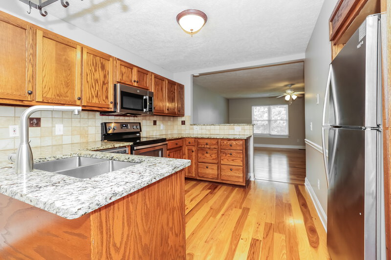 2,290/Mo, 1789 North Cv Murfreesboro, TN 37129 Kitchen View 2