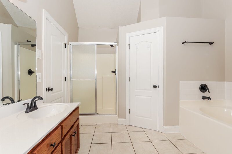 2,290/Mo, 1789 North Cv Murfreesboro, TN 37129 Main Bathroom View 2