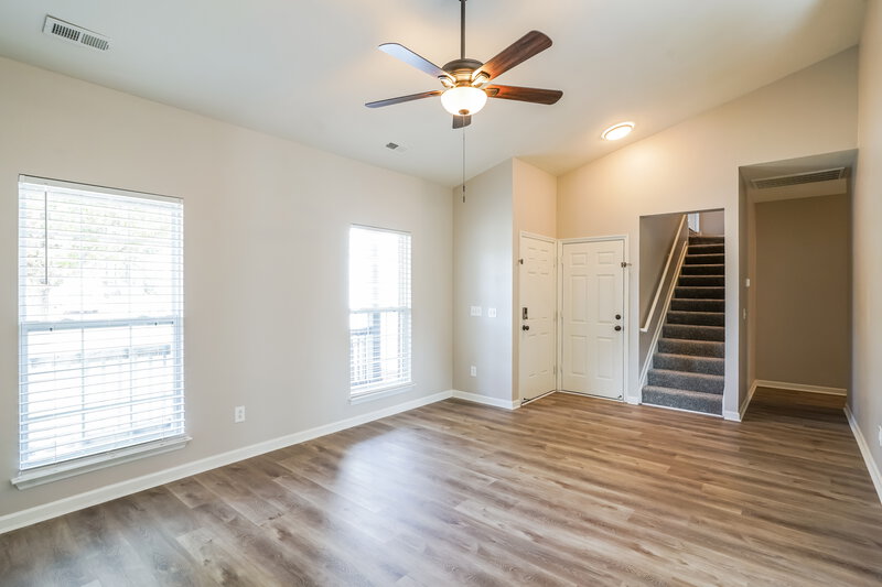 2,180/Mo, 6000 Mountview Dr Mount Juliet, TN 37122 Living Room View