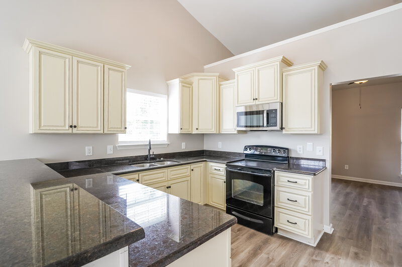 2,180/Mo, 6000 Mountview Dr Mount Juliet, TN 37122 Kitchen View
