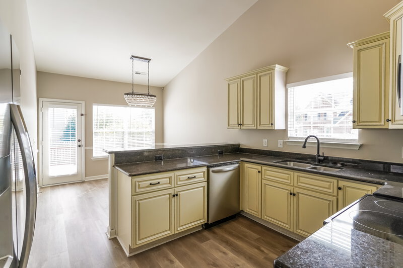 2,180/Mo, 6000 Mountview Dr Mount Juliet, TN 37122 Kitchen View 2