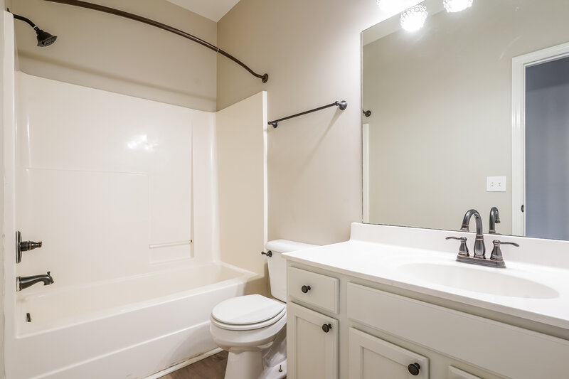 2,180/Mo, 6000 Mountview Dr Mount Juliet, TN 37122 Bathroom View