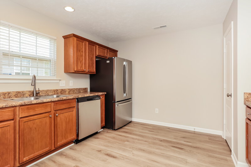 3,310/Mo, 2805 Windcrest Trl Antioch, TN 37013 Kitchen View