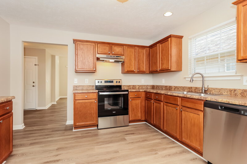 3,310/Mo, 2805 Windcrest Trl Antioch, TN 37013 Kitchen View 2