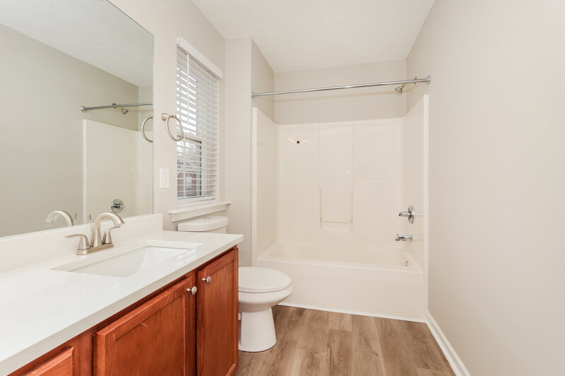 3,310/Mo, 2805 Windcrest Trl Antioch, TN 37013 Bathroom View
