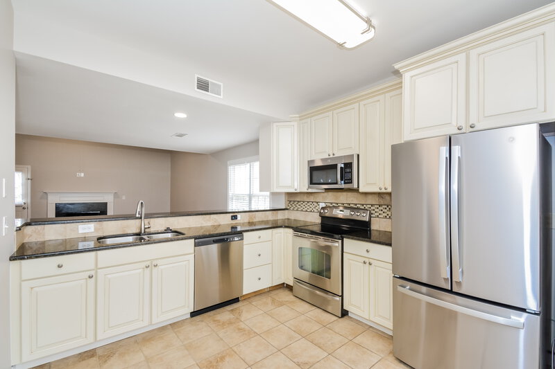 2,745/Mo, 109 Ryan Ct Nashville, TN 37221 Kitchen View